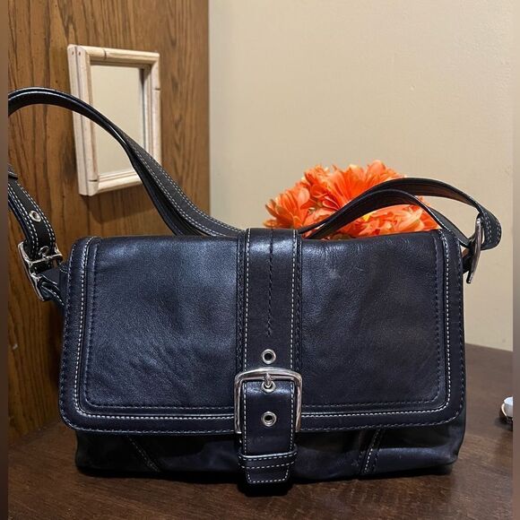 Coach Hampton F12606 Black Leather Medium Flap Purse Buckle Crossbody Strap - Picture 1 of 7